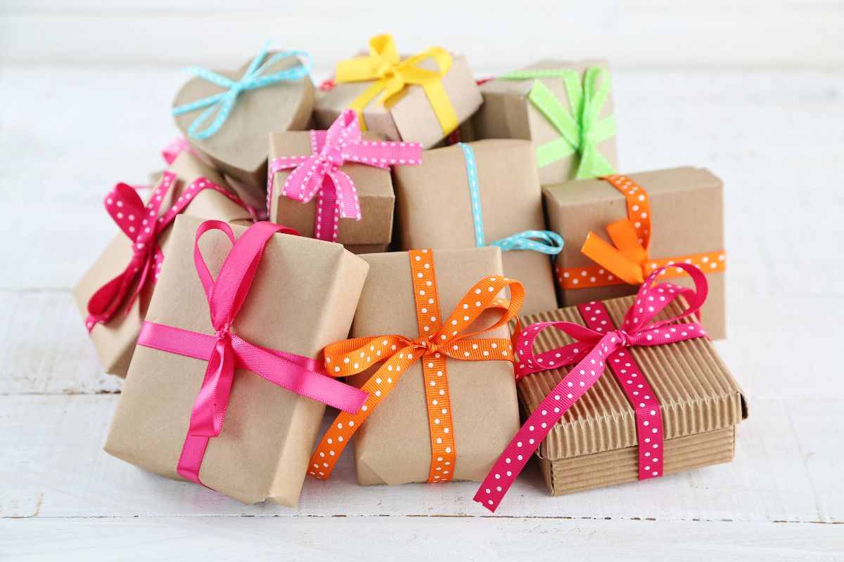 45 end of year gifts for students 1200px x 800px